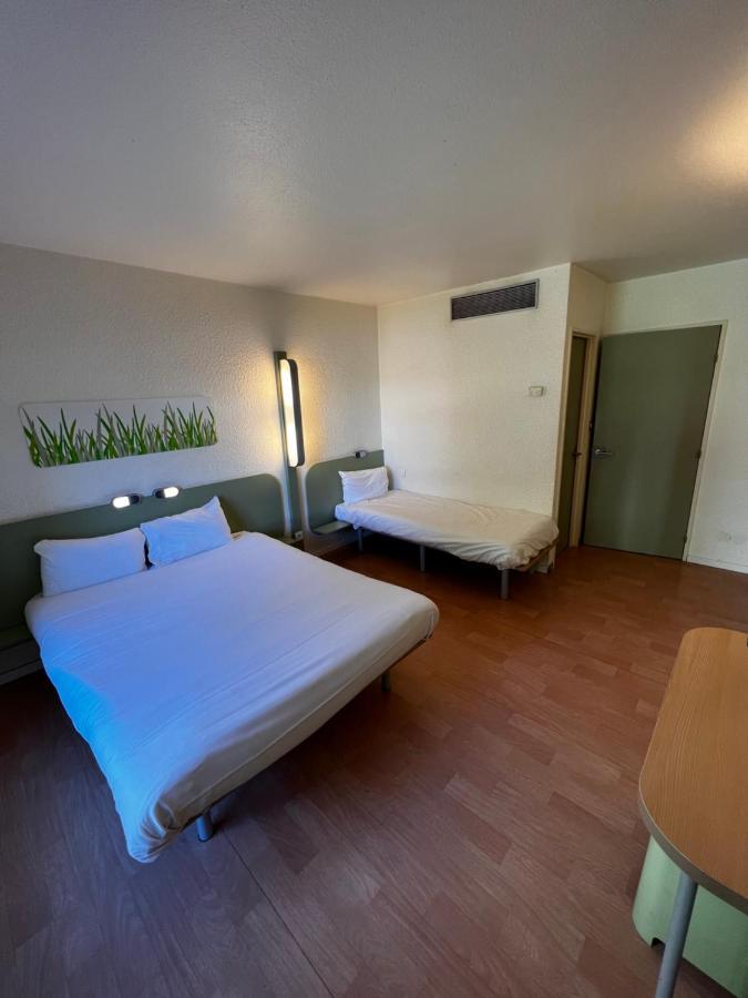 Ibis Budget Marseille Est Porte D'Aubagne Bagian luar foto