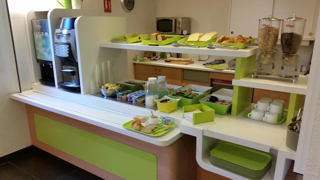 Ibis Budget Marseille Est Porte D'Aubagne Bagian luar foto