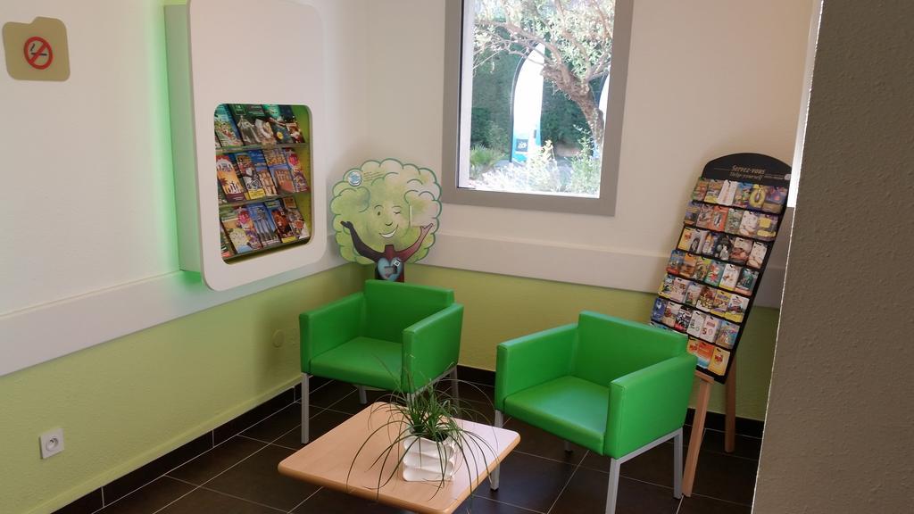 Ibis Budget Marseille Est Porte D'Aubagne Bagian luar foto