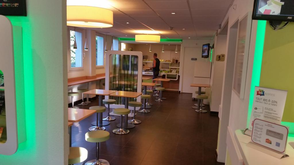 Ibis Budget Marseille Est Porte D'Aubagne Bagian luar foto